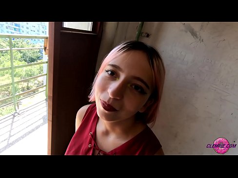 ❤️ شاگرد سينوئل چوسي ٿو هڪ اجنبي کي ٻاهر جي پوئتي ۾ - هن جي منهن تي ️❤